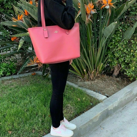 Coach Handbags - Coach City Zip Tote Shoulder Bag F58846